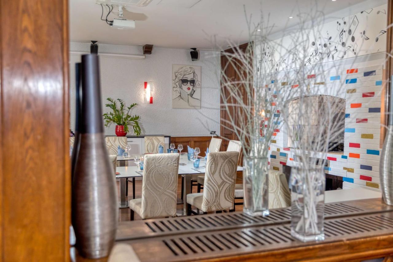Hotel La Commanderie de Champarey à Bourgoin-Jallieu Extérieur photo