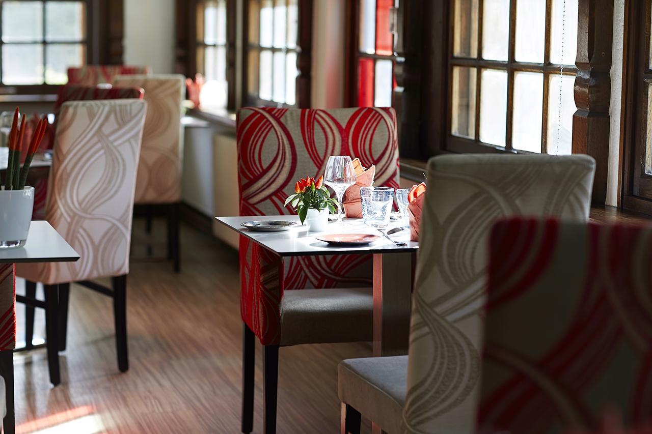 Hotel La Commanderie de Champarey à Bourgoin-Jallieu Extérieur photo